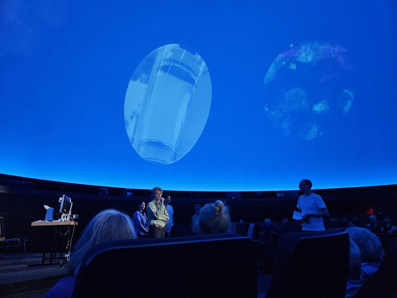 Vorlesung Plastik im Kopf im Zeiss-Großplanetarium. Foto: Privat.